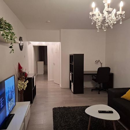 City Apartment Snellmaninkatu 22 A, Yksityinen Pistokkeellinen Paikoitus Sisaeltyy Hintaan Kuopio Exteriér fotografie
